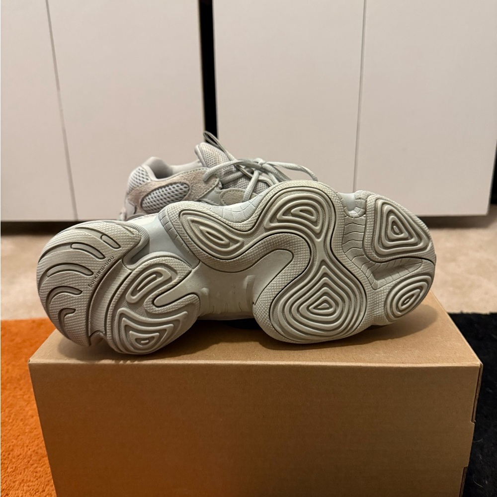 Adidas Yeezy 500 Salt - Picture 6 of 7